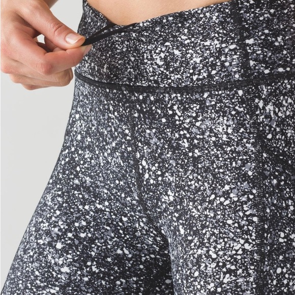 RARE EUC 🖤 Lululemon Tight Stuff Tight II Splatter White Black / Black - Picture 7 of 9
